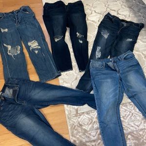 5 Pairs of Jeans for $15💙